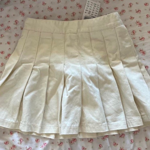 BRANDY ITEMS UP FOR TRADE - Picture 7 of 10